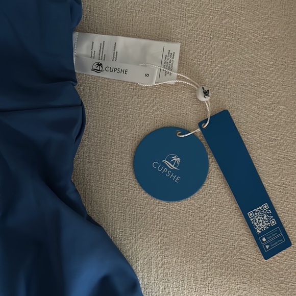 Cupshe One Piece Halter Swimsuit Small NWT - Picture 6 of 6